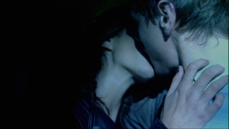 Эстетика поцелуя парней