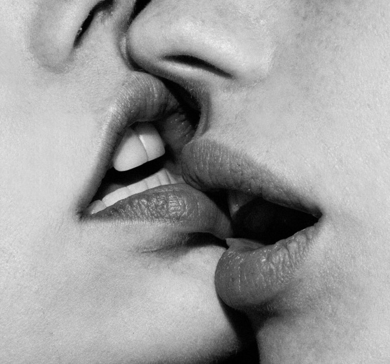 Мужской поцелуй