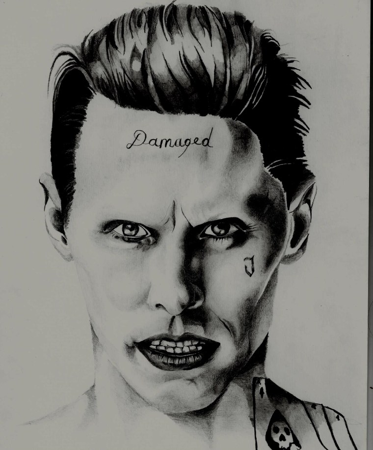 Джокер на черном фоне