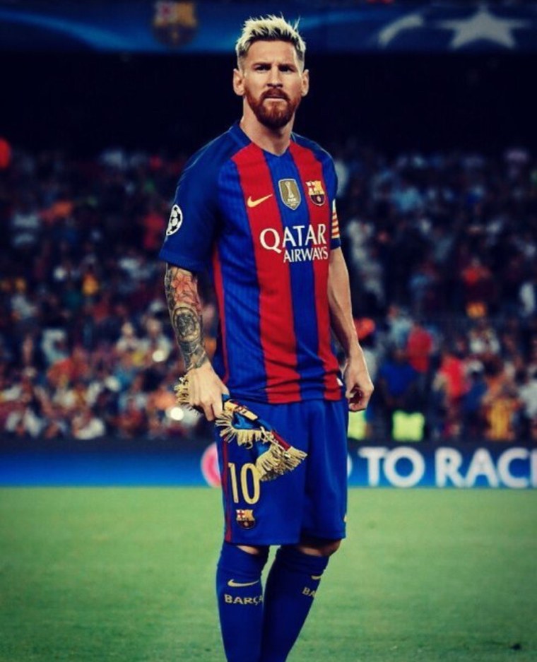 Месси в полный рост