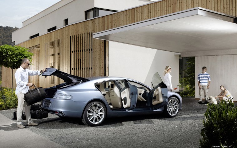 Кабриолет а тон Мартин и море