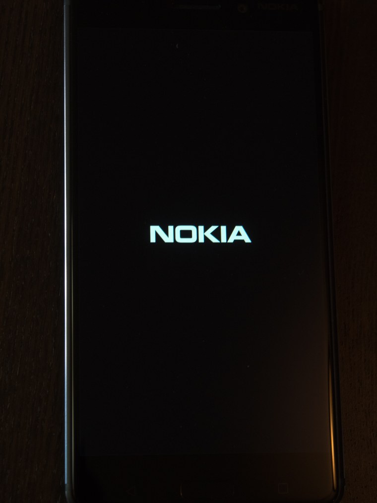 Кислотно зеленый цвет