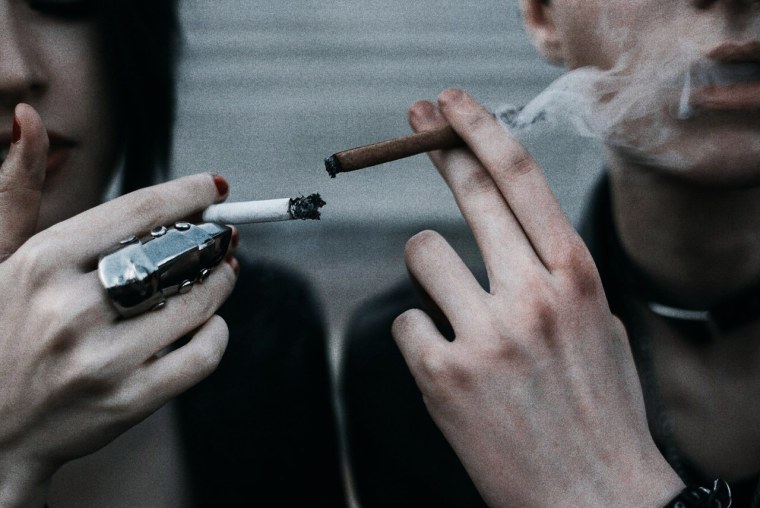 Парни курят Эстетика