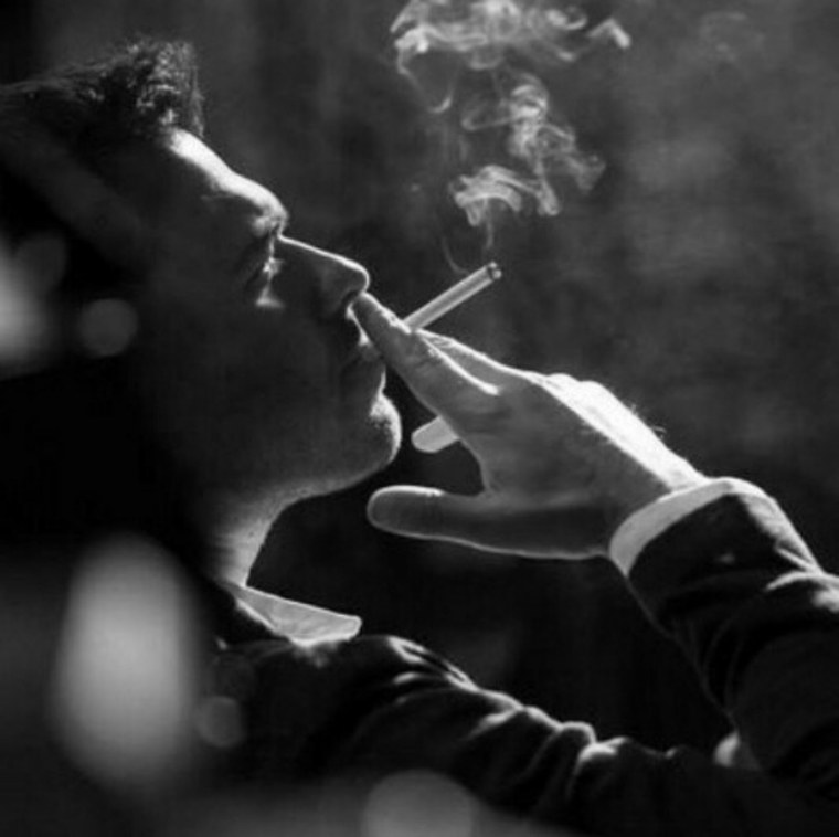 Парень с бокалом