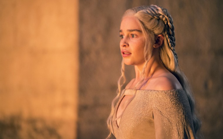 Эмилия Кларк Кхалиси