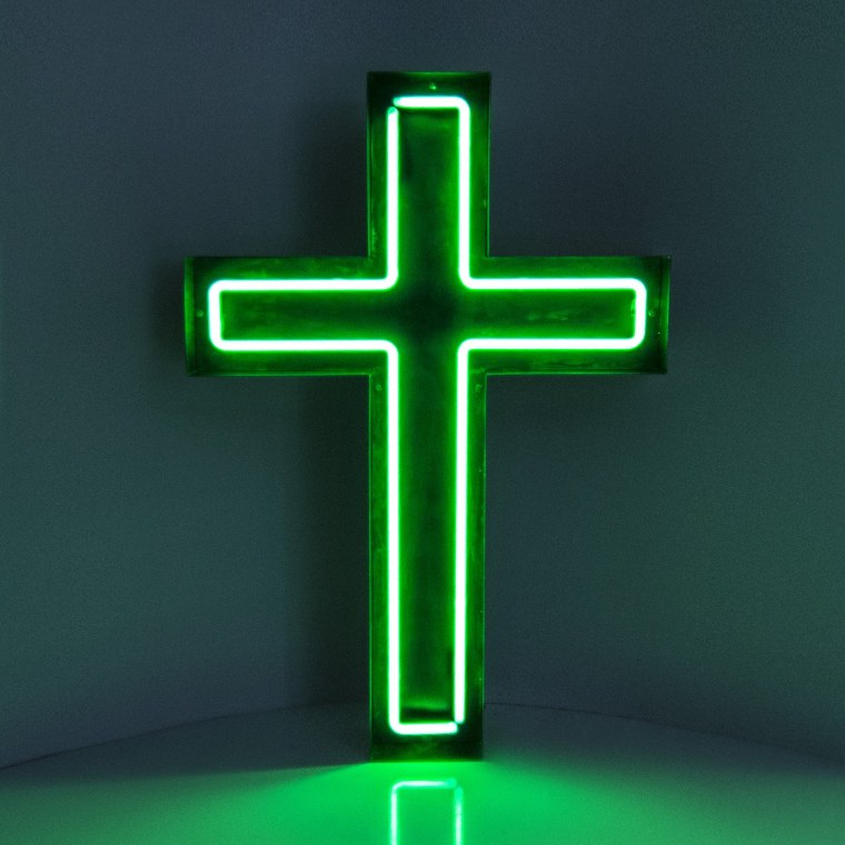 Крест на черном фоне обои