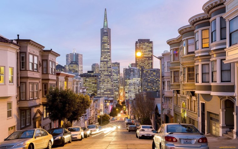 Цветочные улицы Спелло, Умбрия, Италия