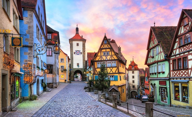 Старинные улочки городков Приморья Италии