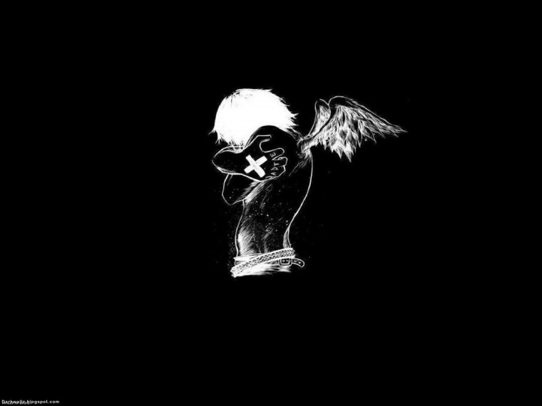 Улыбка на черном фоне