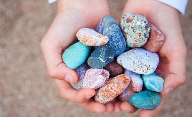 Разноцветные камешки