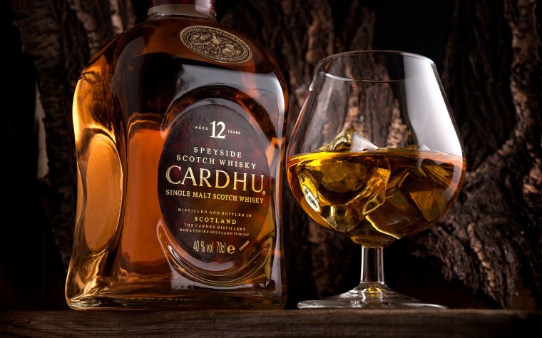 Виски с красной восковой