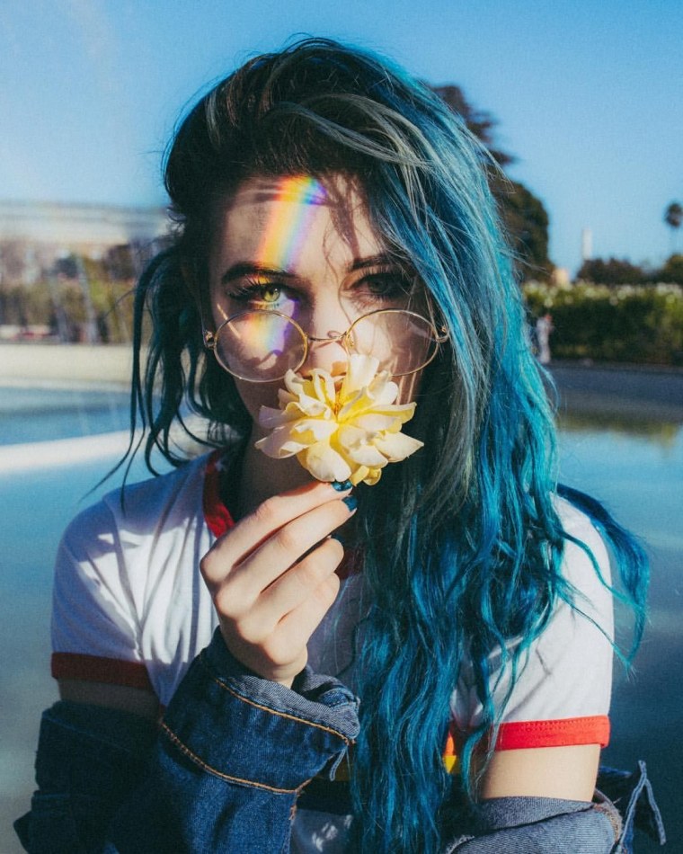 Девушка с синими волосами Эстетика