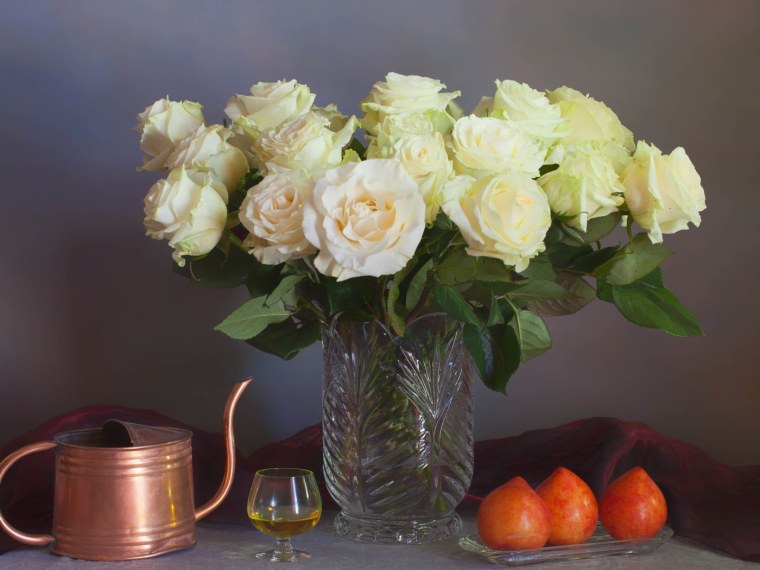 («Розы в Хрустальном бокале»; 1882—1883; Глазго, собрание ГАУ). Мане