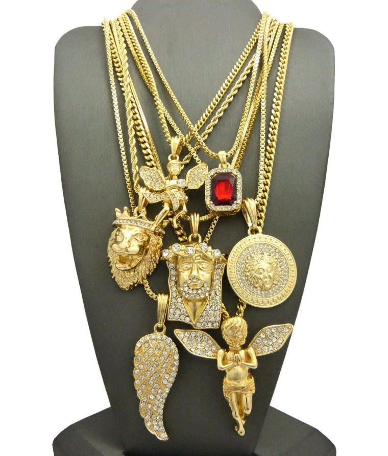 Рэперская бижутерия