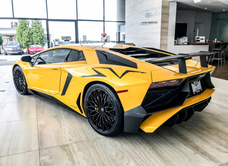 Lamborghini Aventador lp750-4 SV