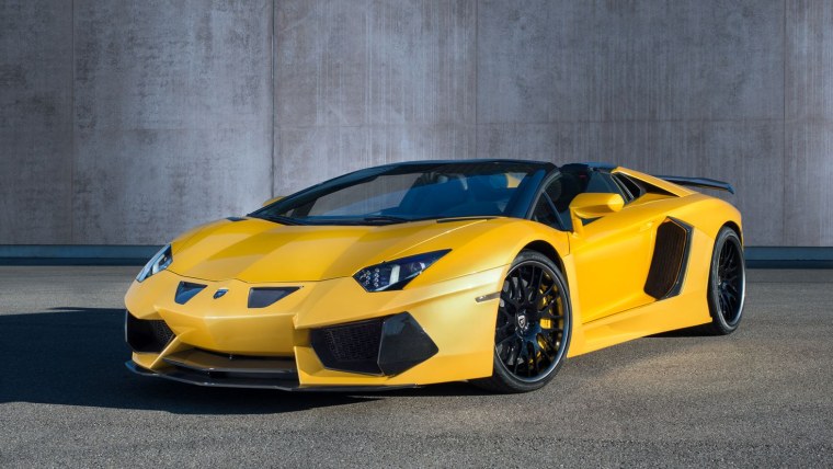Lamborghini Aventador Yellow Roadster