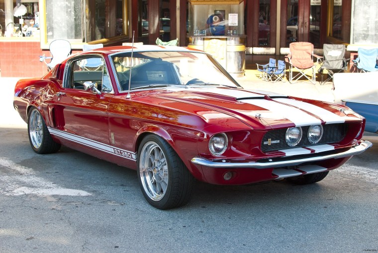 Ford Mustang Shelby gt500 старый