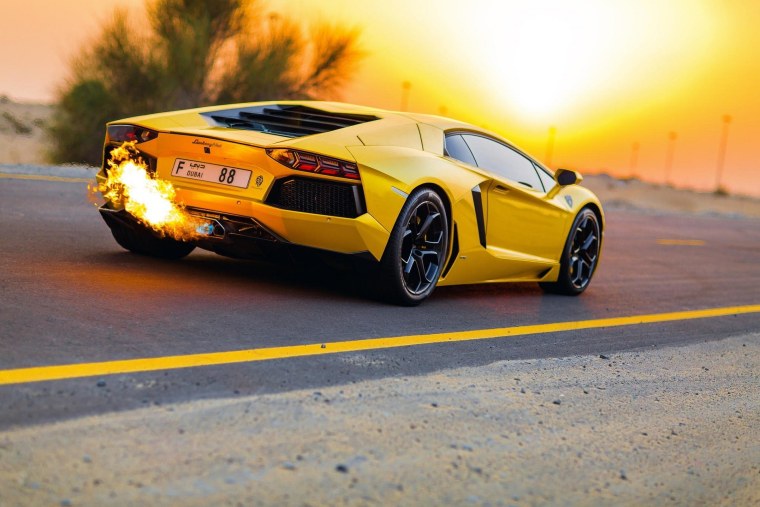 Lamborghini Aventador lp700-4 Золотая