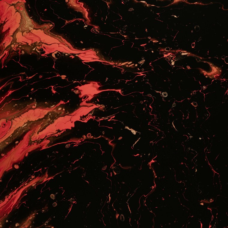 Красные разводы