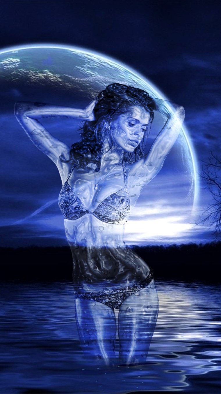 Космическая женщина вода
