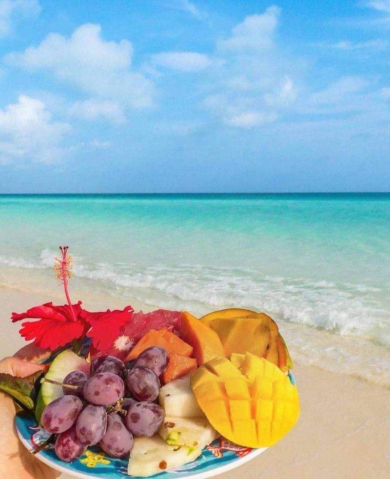 Море солнце пляж фрукты