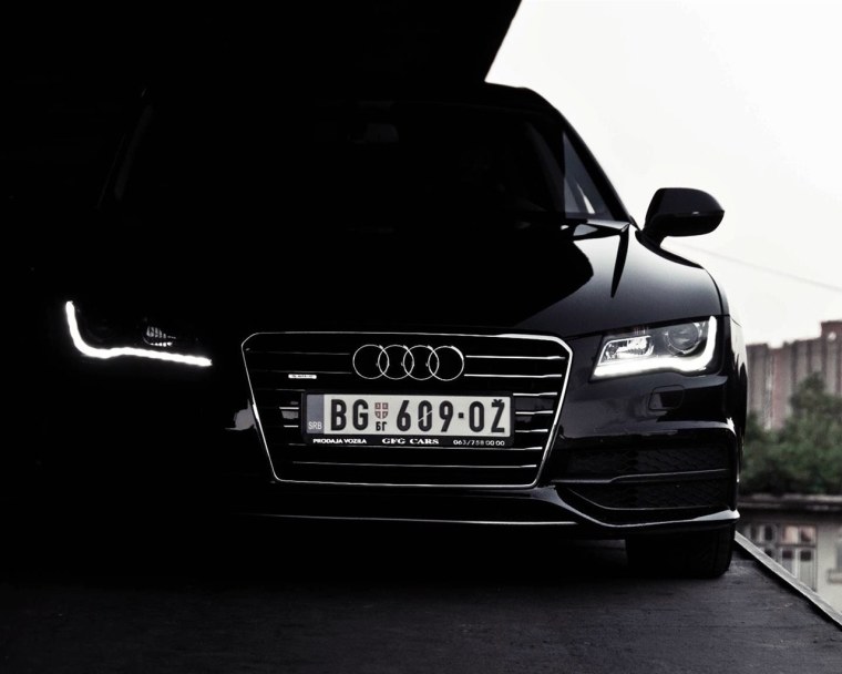 Ауди а7 черная бандитка