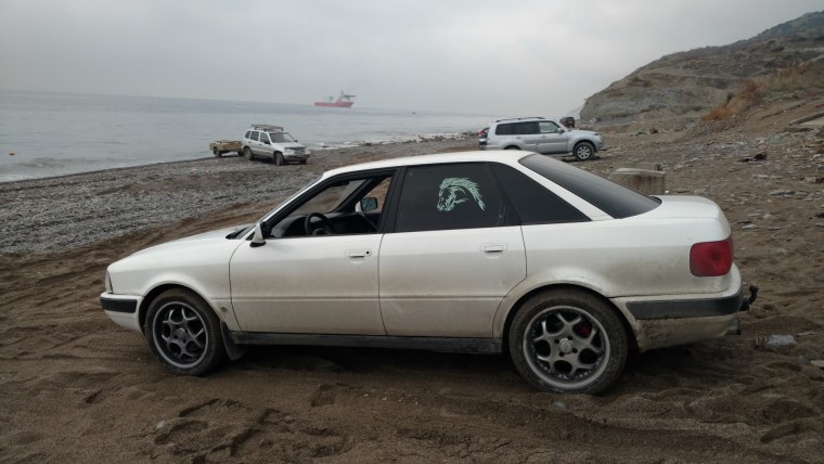 Ауди 80 б4 песочный цвет 1983