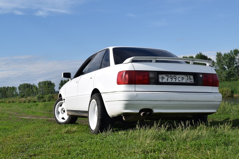 Audi 80 b4 White