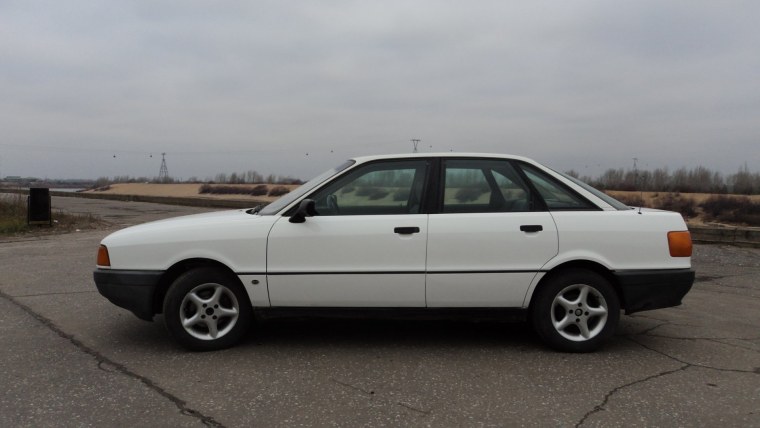 Audi 80 b3 белая