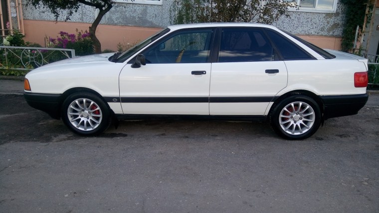 Ауди 80 б3 белая