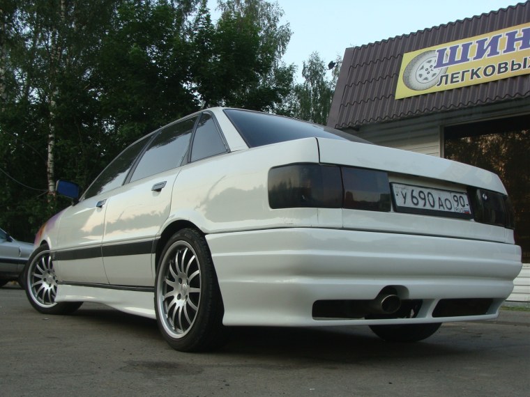 Audi 80 b3 сзади