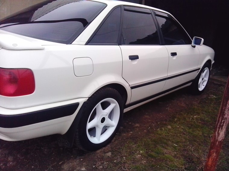 Audi 80 белая тюнинг