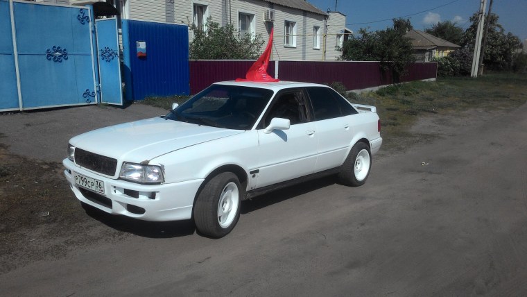 Audi 80 белый цвет