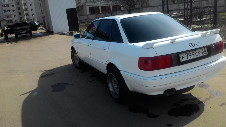 Ауди 80 и4 1993 серебристая