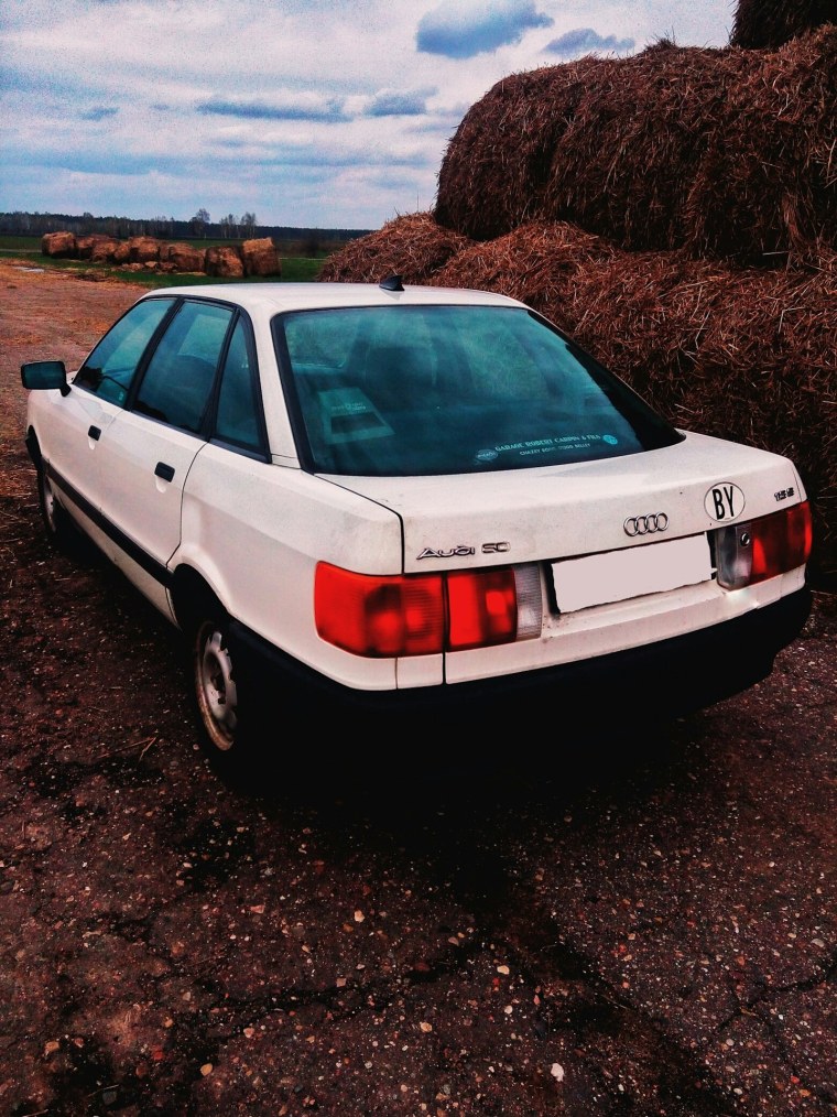 Ауди 80 белая