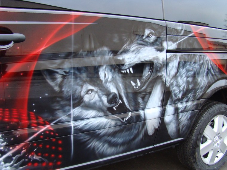 Крутая аэрография на автомобилях