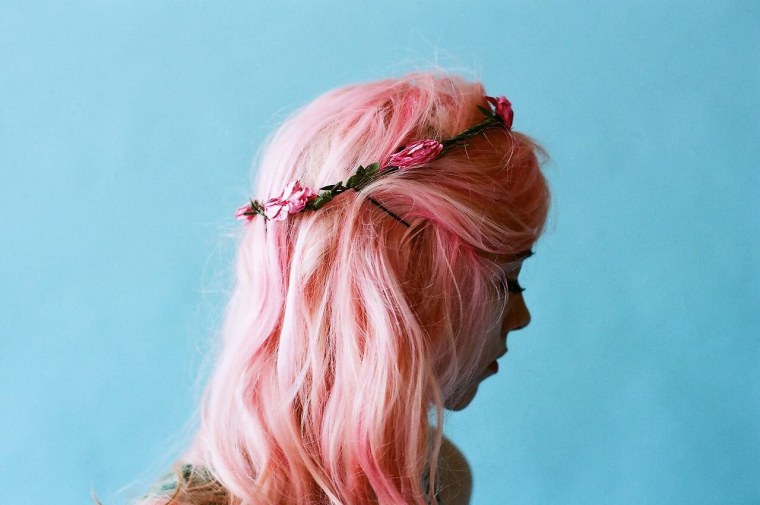 Фотосессия с розовыми волосами