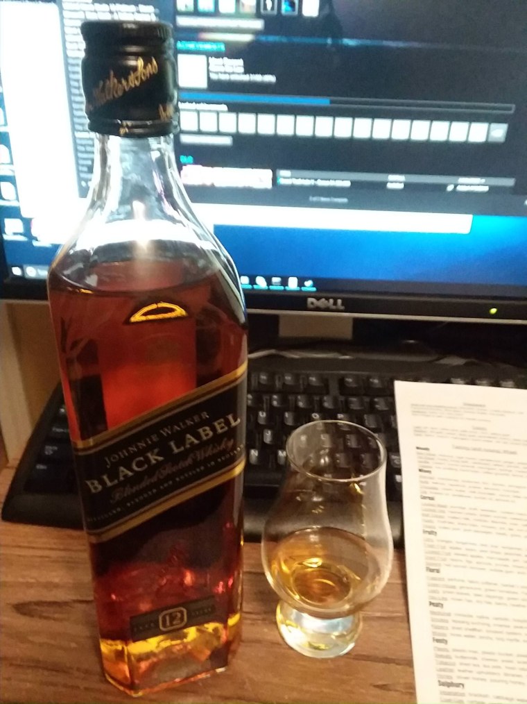 Виски на столе