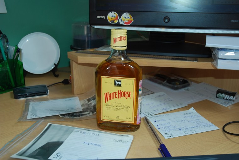 Виски на столе