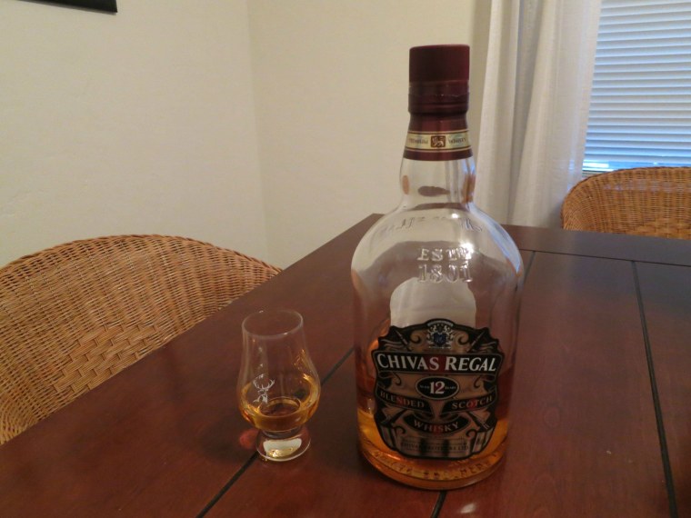 Чивас Ригал на столе