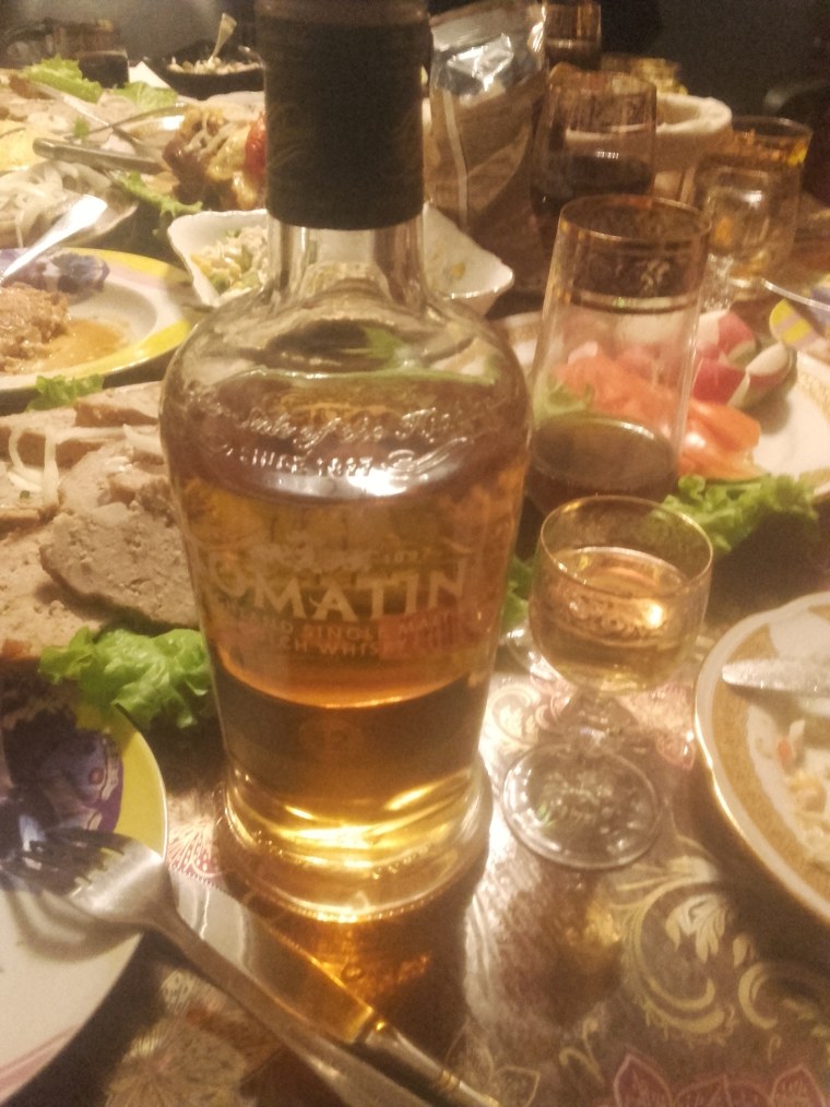 Фото виски на столе