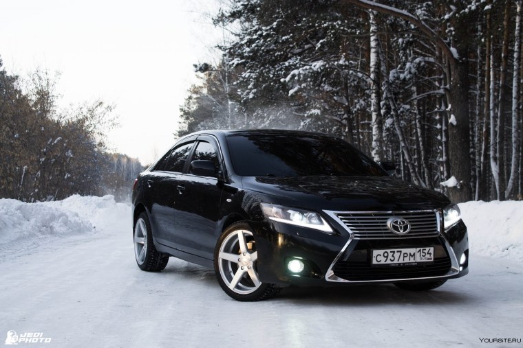 Тойота Камри 40 черная