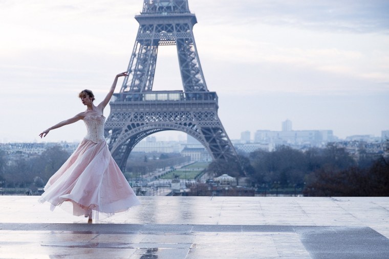 «Девушка в Париже»