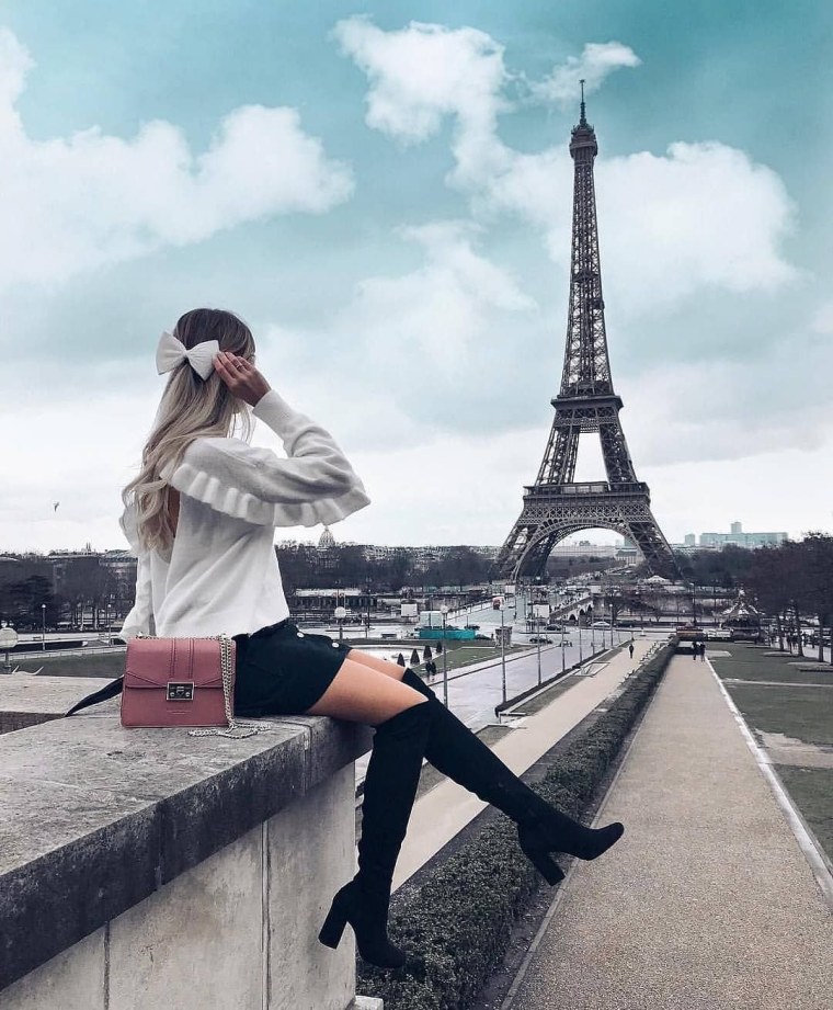 Эйфелева башня девушка
