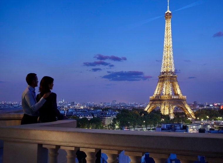 Париж вид на Эйфелеву башню