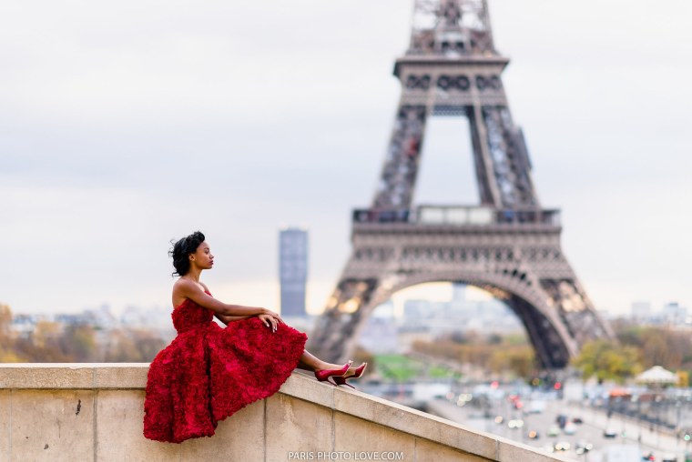 «Девушка в Париже»