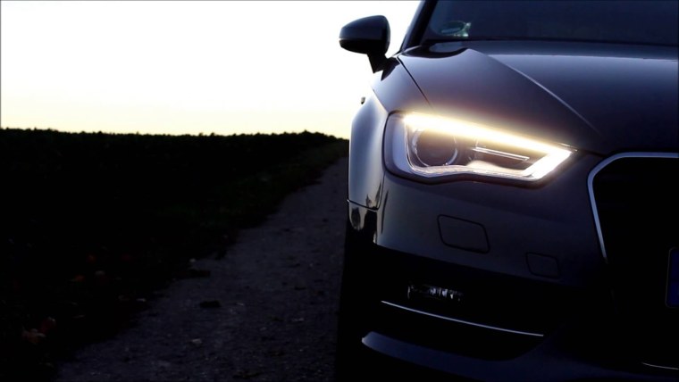 Ауди а5 включенные фары