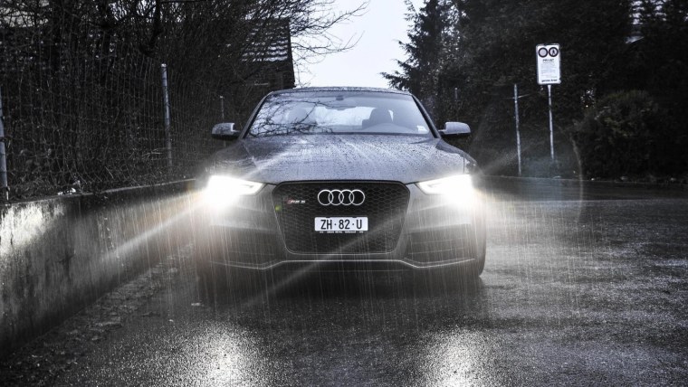 Дождь машина