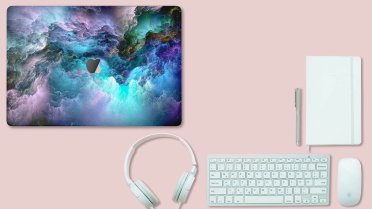 Айфон 13 и макбук