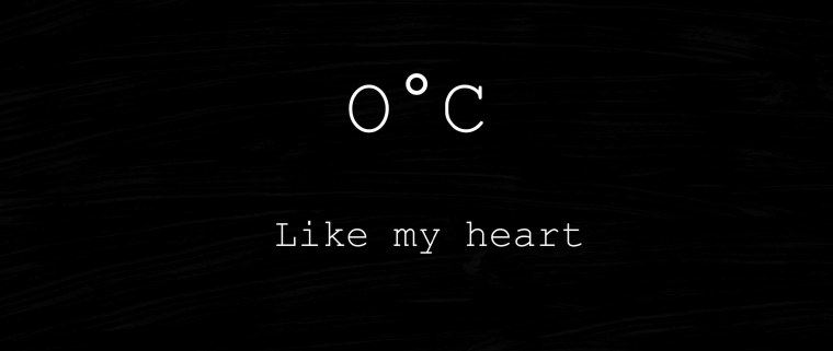 Надписи на черном фоне белыми буквами